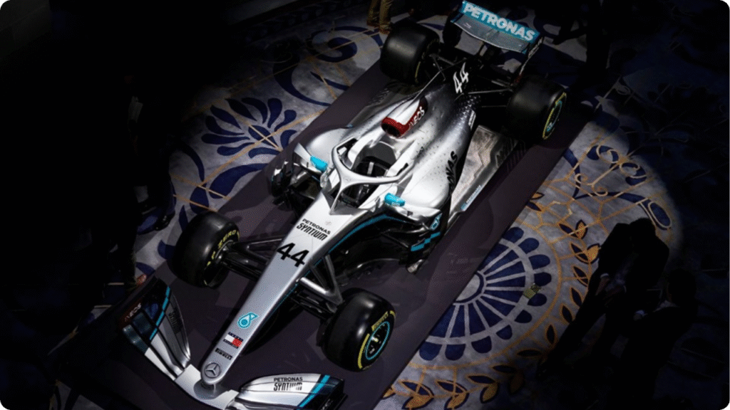 Como a aerodinâmica impacta o desempenho dos carros