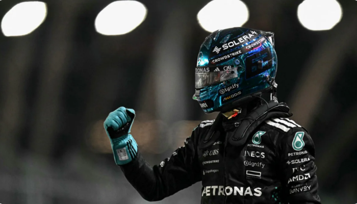 George Russell é pole, desbanca Verstappen, as McLarens de Piastri e Norris e larga na frente.